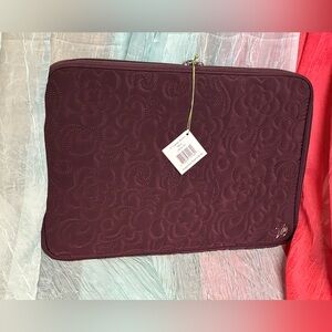 Vera Bradley Quilted Tablet Sleeve - wine